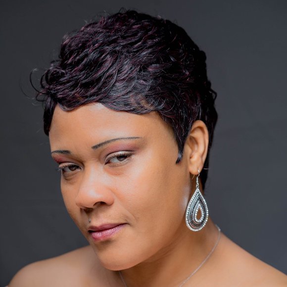 Hollywood Pixie Wig - Picture 2 of 9